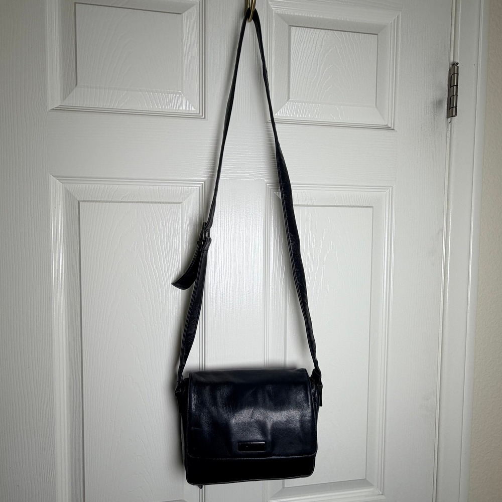 Perlina New York Black Leather Crossbody Bag Organizer Wallet Purse